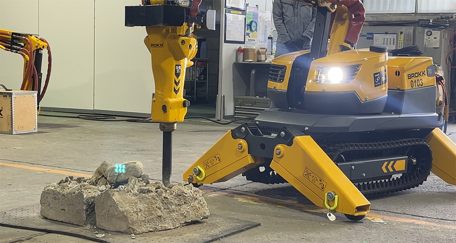 Brokk 遠隔施工・解体ロボット